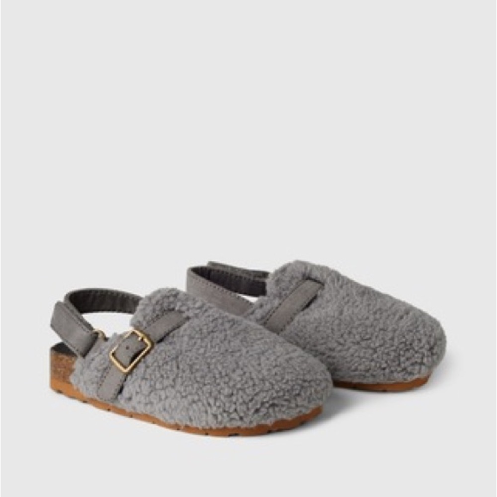 NWT GAP Toddler Gray Cozy Fleece Clogs (7-8)